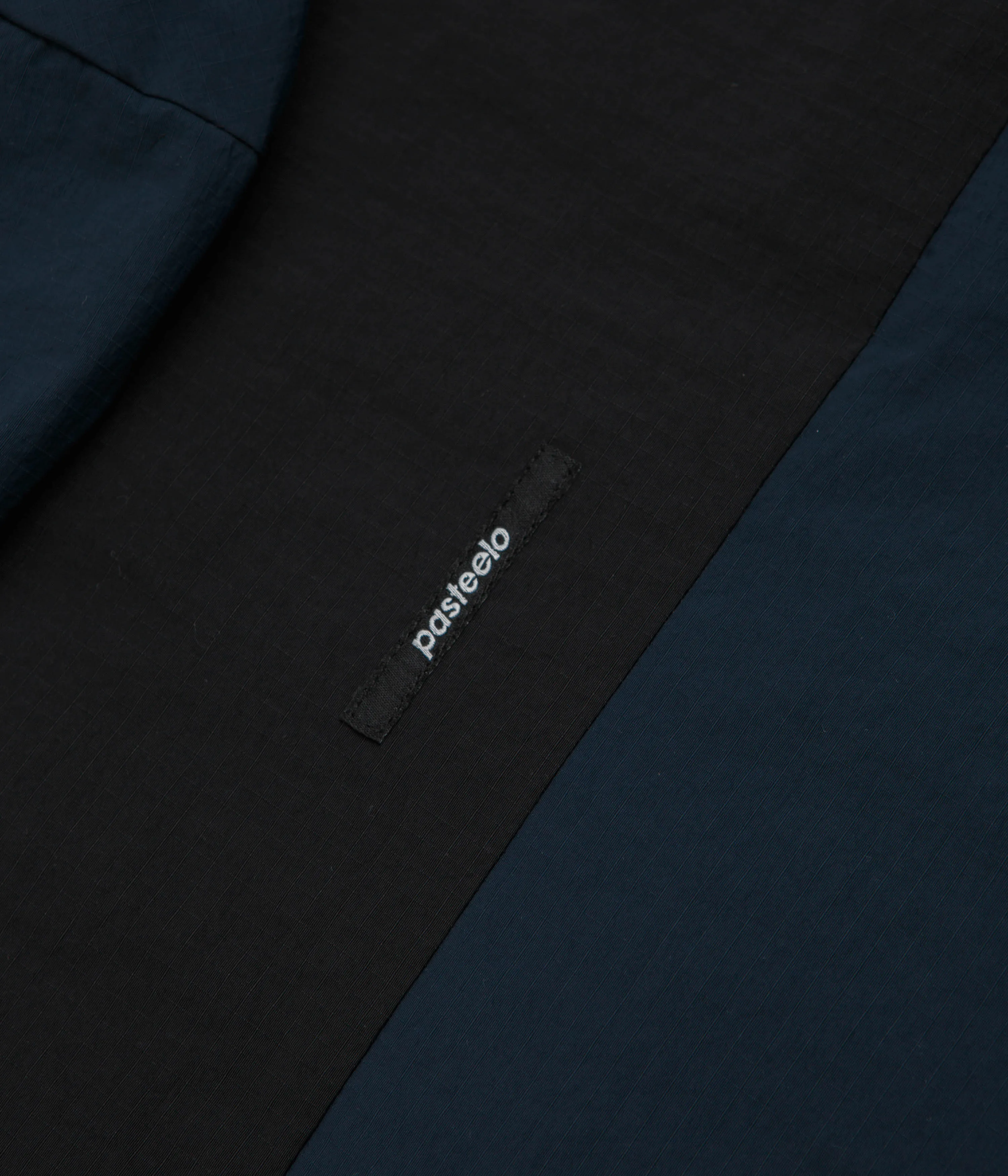 Pasteelo Hooded Windbreaker Jacket - Black / Navy