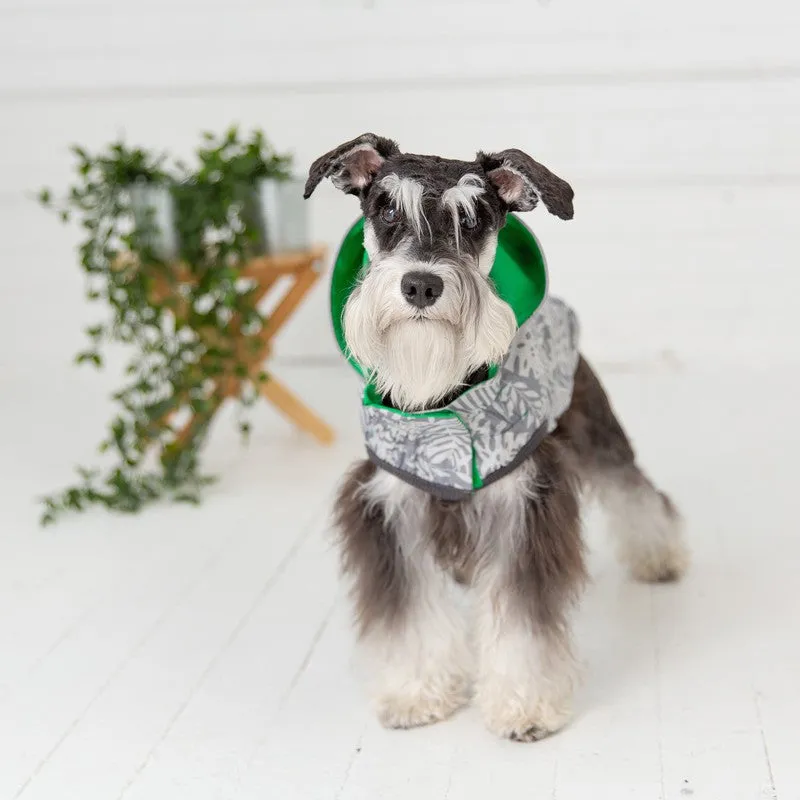 Reversible Elasto-Fit Green Raincoat for Stylish Dogs