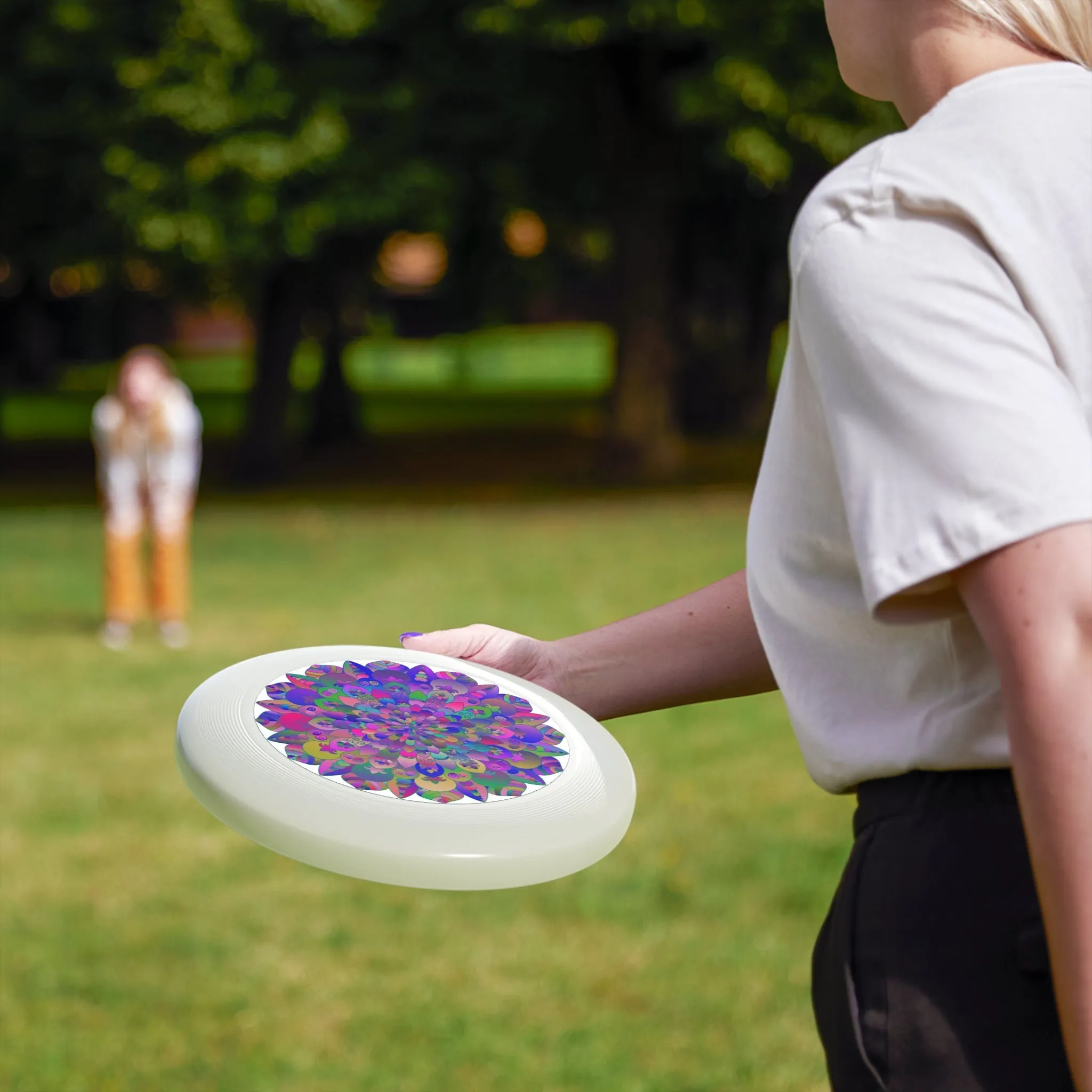 Vibrant Mandala Frisbee: Psychedelic Fun